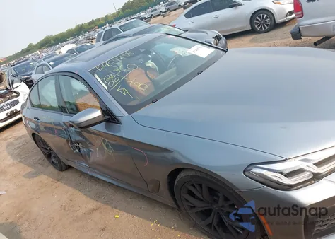 2021 BMW 530I xDrive z USA, uszkodzony, nr VIN WBA13BJ03MWX10421